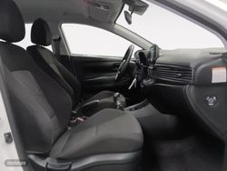 Hyundai Bayon 1.0 TGDI 48V Maxx 74 kW (100 CV) - Miniatura 13