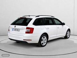 Skoda Octavia 1.6 TDI Ambition 85 kW (116 CV) - Miniatura 3