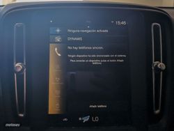 Volvo XC40 T2 Momentum Core Auto 95 kW (129 CV) - Miniatura 18