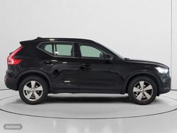 Volvo XC40 T2 Momentum Core Auto 95 kW (129 CV) - Miniatura 2