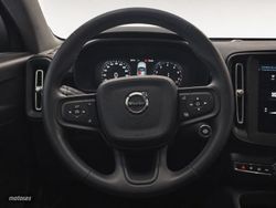 Volvo XC40 T2 Momentum Core Auto 95 kW (129 CV) - Miniatura 9