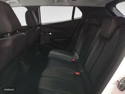 Peugeot 2008 BlueHDi 110 Allure 81 kW (110 CV) - Miniatura 12