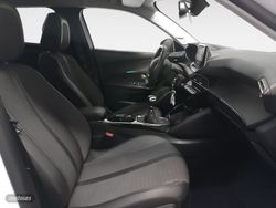 Peugeot 2008 BlueHDi 110 Allure 81 kW (110 CV) - Miniatura 13