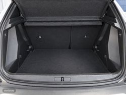 Peugeot 2008 BlueHDi 110 Allure 81 kW (110 CV) - Miniatura 14