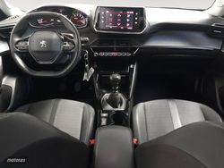Peugeot 2008 BlueHDi 110 Allure 81 kW (110 CV) - Miniatura 9