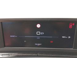 Peugeot 3008 Hybrid 145 Allure eDCS6 107 kW (145 CV) - Miniatura 15