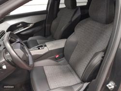 Peugeot 3008 Hybrid 145 Allure eDCS6 107 kW (145 CV) - Miniatura 21