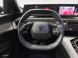 Peugeot 3008 Hybrid 145 Allure eDCS6 107 kW (145 CV) - Miniatura 9