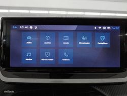 Peugeot 2008 PureTech 100 S&S Allure 75 kW (100 CV) - Miniatura 17