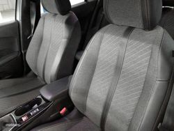Peugeot 2008 PureTech 100 S&S Allure 75 kW (100 CV) - Miniatura 22