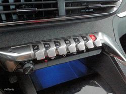 Peugeot 3008 PureTech 130 S&S Allure Pack 96 kW (130 CV) - Miniatura 22