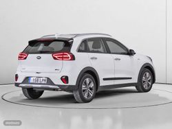 Kia Niro 1.6 GDi HEV Drive 104 kW (141 CV) - Miniatura 3