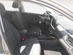 Kia Stonic 1.0 T-GDi MHEV Drive iMT 88 kW (120 CV) - Miniatura 13