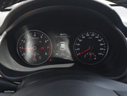 Kia Stonic 1.0 T-GDi MHEV Drive iMT 88 kW (120 CV) - Miniatura 16