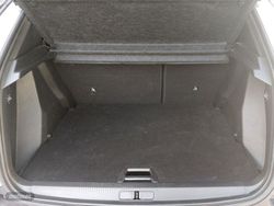 Peugeot 2008 BlueHDi 110 Allure Pack 81 kW (110 CV) - Miniatura 14