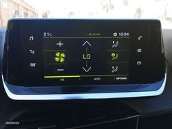 Peugeot 2008 BlueHDi 110 Allure Pack 81 kW (110 CV) - Miniatura 22