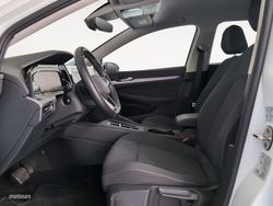 Volkswagen Golf Life 2.0 TDI 85 kW (115 CV) DSG - Miniatura 10