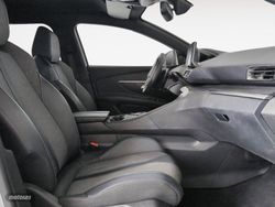 Peugeot 5008 Hybrid 1.2 Allure Pack eDCS6 100 kW (136 CV) - Miniatura 13