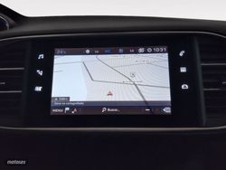 Peugeot 308 BlueHDi 130 S&S Allure Pack 96 kW (130 CV) - Miniatura 16