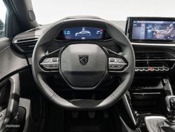 Peugeot 2008 PureTech 100 S&S Allure 75 kW (100 CV) - Miniatura 9