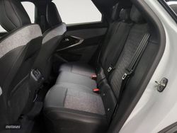 Peugeot 3008 1.2 Allure eDCS6 107 kW (145 CV) - Miniatura 11
