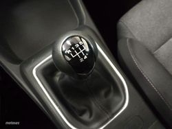 MG MG3 Hybrid+ 1.5 Standard 85 kW (116 CV) - Miniatura 14