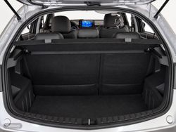 Livan X3 Pro 76 kW (103 CV) - Miniatura 13