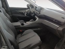 Peugeot 3008 Hybrid 225 Allure e-EAT8 165 kW (225 CV) - Miniatura 10
