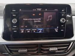 Volkswagen T-Roc Life 2.0 TDI 85 kW (115 CV) - Miniatura 17