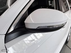 Volkswagen T-Roc Life 2.0 TDI 85 kW (115 CV) - Miniatura 22