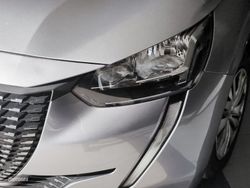 Peugeot 208 PureTech 75 S&S Active 55 kW (75 CV) - Miniatura 22