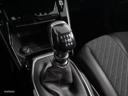 Peugeot 2008 PureTech 100 S&S Allure 75 kW (100 CV) - Miniatura 14