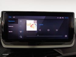 Peugeot 2008 PureTech 100 S&S Allure 75 kW (100 CV) - Miniatura 17