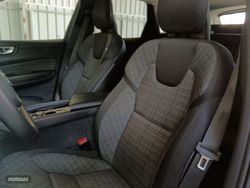 Volvo XC 60 T6 Recharge Core AWD Auto 257 kW (350 CV) - Miniatura 25