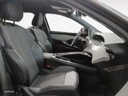 Peugeot 5008 Hybrid 1.2 Allure eDCS6 107 kW (145 CV) - Miniatura 12