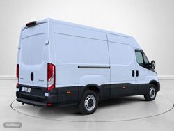 Iveco Daily Furgon 35S 16 V 115 kW (156 CV) - Miniatura 3