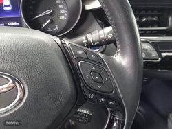 Toyota C-HR 1.8 125H Active - Miniatura 17