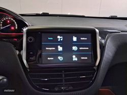 Peugeot 2008 1.2 PureTech 96KW (130CV) S&S GT Line - Miniatura 24