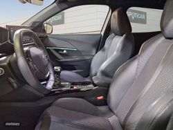 Peugeot 2008 Puretech 130 S&S BVM6 GT - Miniatura 11