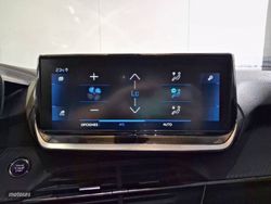 Peugeot 2008 Puretech 130 S&S EAT8 Allure Pack - Miniatura 18