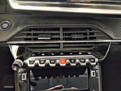 Peugeot 2008 Puretech 130 S&S EAT8 Allure Pack - Miniatura 22