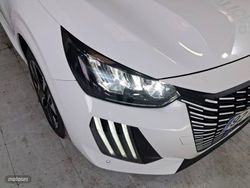 Peugeot 208 HYBRID 110 eDCS6 Allure - Miniatura 15