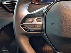 Peugeot 208 Gasolina 100 S&S 6 Vel. MAN Allure - Miniatura 16