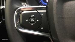 Volvo XC40 XC40 PLUS B3 MILD HYBRID GASOLINA - Miniatura 17