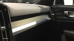 Volvo XC40 XC40 PLUS B3 MILD HYBRID GASOLINA - Miniatura 21