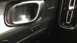 Volvo XC40 XC40 PLUS B3 MILD HYBRID GASOLINA - Miniatura 22