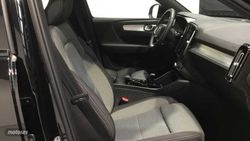 Volvo XC40 XC40 PLUS B3 MILD HYBRID GASOLINA - Miniatura 9