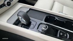 Volvo XC 60 2.0 T6 RECHARGE PLUS DARK AUTO 4WD 350 5P - Miniatura 30