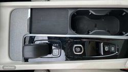 Volvo XC 60 2.0 T6 RECHARGE PLUS DARK AUTO 4WD 350 5P - Miniatura 31
