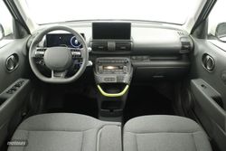 Hyundai Inster BEV 49KWH MAXX CROSS 5P - Miniatura 4